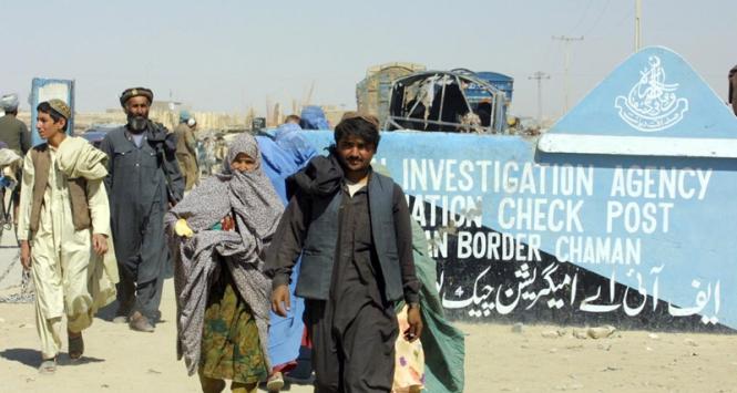 Granica pakistańsko - afgańska. Pakistanu mimo jego słabości, nie należy porównywać do Afganistanu