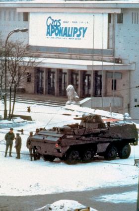 Stan wojenny: mniejsze zło czy zbrodnia na narodzie