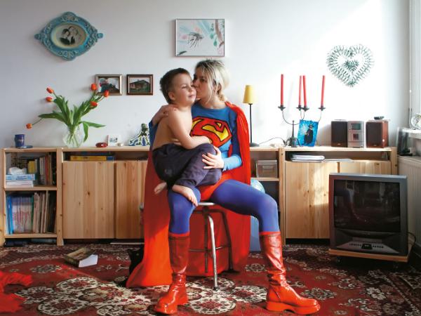 Elżbieta Jabłońska, z cyklu „Supermatka”, 2003 r.