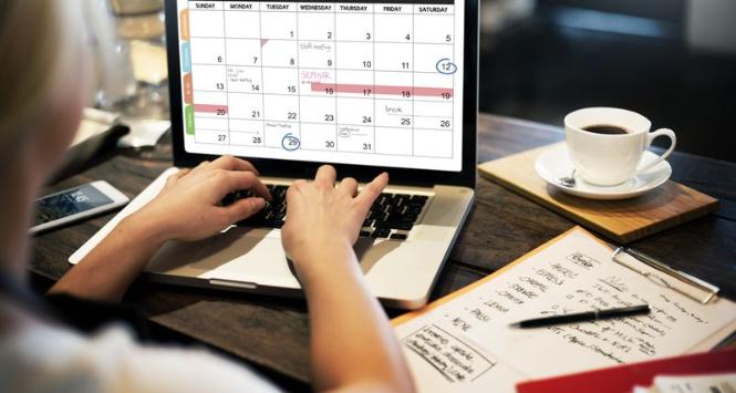 Praca, biurko, kalendarz