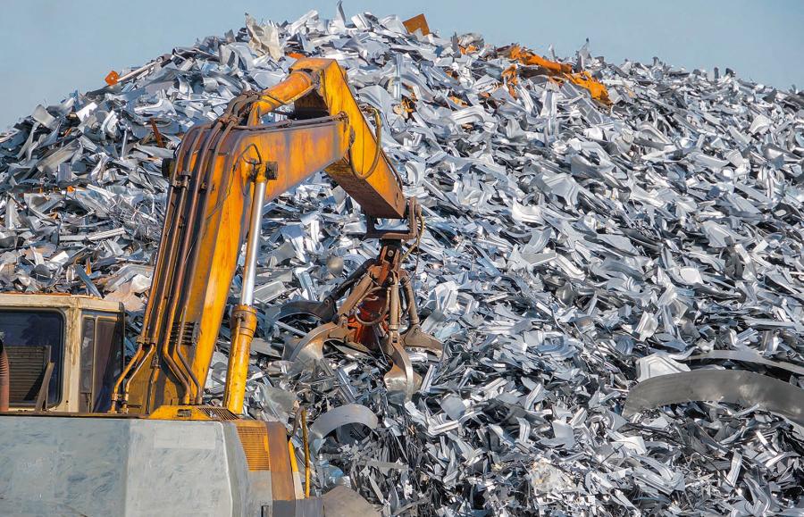 Recykling aluminium zaczyna się na wysypisku śmieci.