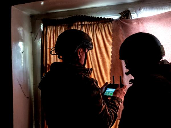 Wojna w Ukrainie - obsługa dronów rozpoznawczych z użyciem Starlinka