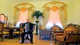 W swoim domu w stylu kolonialnym