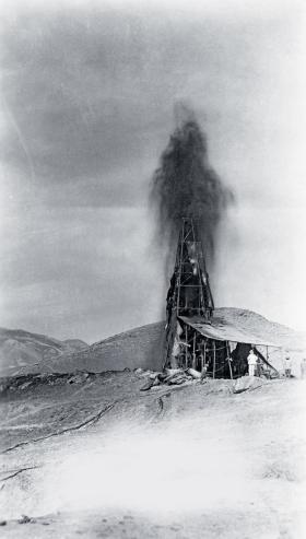 Erupcja ropy, pola naftowe Masdżed-e Solejman, Iran, ok. 1900 r.