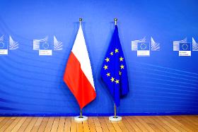 Jak powiedział wiceminister funduszy i polityki regionalnej Jan Szyszko, w resorcie pracuje sztab kryzysowy, który ma wyjaśnić wszystkie wątpliwości i nieprawidłowości związane z wydatkowaniem unijnych pieniędzy z KPO.