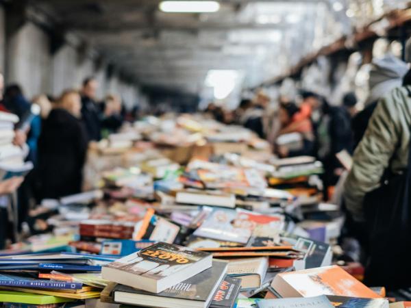 Na rynku książki panuje chaos, wszyscy narzekają. Ale ciagle powstają nowe wydawnictwa.