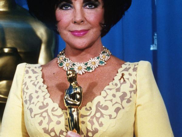 Taką Elisabeth Taylor zapamiętało pokolenie dzisiejszych 20, 30-latków