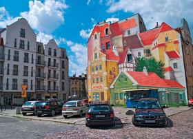 W coraz modniejszej poznańskiej dzielnicy Śródka powstał wielki bajkowy mural iluzjonistyczny.