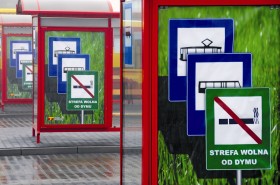 Zakaz gonił zakaz. Najpierw handlu dopalaczami, potem palenia w miejscach publicznych