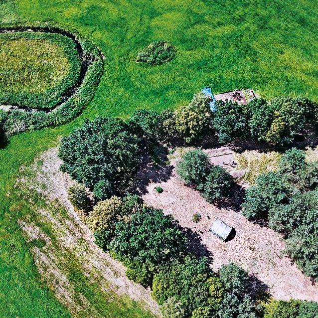 Sensacją 2024 r. są ślady po Celtach. Łysa Góra w Chorzelach na Mazowszu, skąd pochodzi unikatowy hełm.