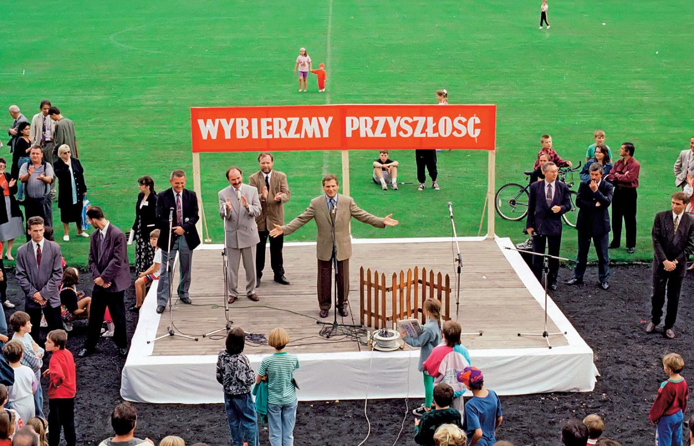 Kampania wyborcza Aleksandra Kwaśniewskiego w 1995 r. Kwaśniewski przez ponad dekadę był ulubieńcem Polaków. Jednak przez następną dekadę ten sam Kwaśniewski szedł od klęski do klęski. Dlaczego?