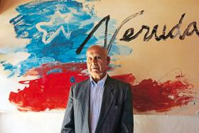 Manuel Araya, kierowca Pablo Nerudy, przez wiele lat twierdził, że poeta został otruty.