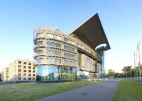 Centrum Olimpijskie, siedziba Polskiego Komitetu Olimpijskiego.