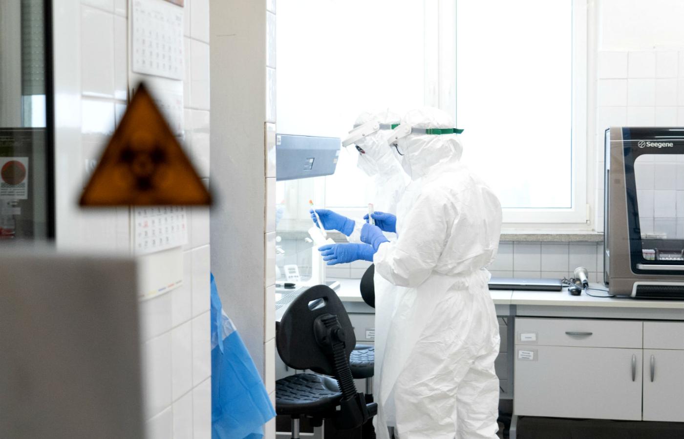 Laboratorium przeprowadzające testy na obecność wirusa SARS-CoV-2 w Olsztynie