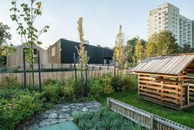 Miejsce dla mieszkańców i ich podopiecznych. Miejsce na wypoczynek i działania artystyczne.