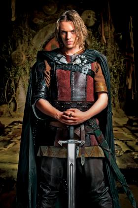 Król Artur z serialu „Camelot”