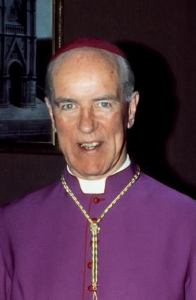 Kard. George Bernard Flahiff (1905–89). Na synodzie w 1971 r. zaprezentował rekomendację Konferencji Biskupów Kanadyjskich, żeby ustanowić komisję mieszaną do studiowania problemu posługi kobiet.