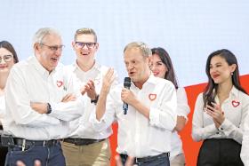 To Donald Tusk wymyślił Wołoszańskiego na jedynkę w Piotrkowie.