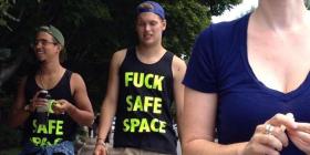 Studenci na kampusie uniwersytetu Carleton. Ottawa.