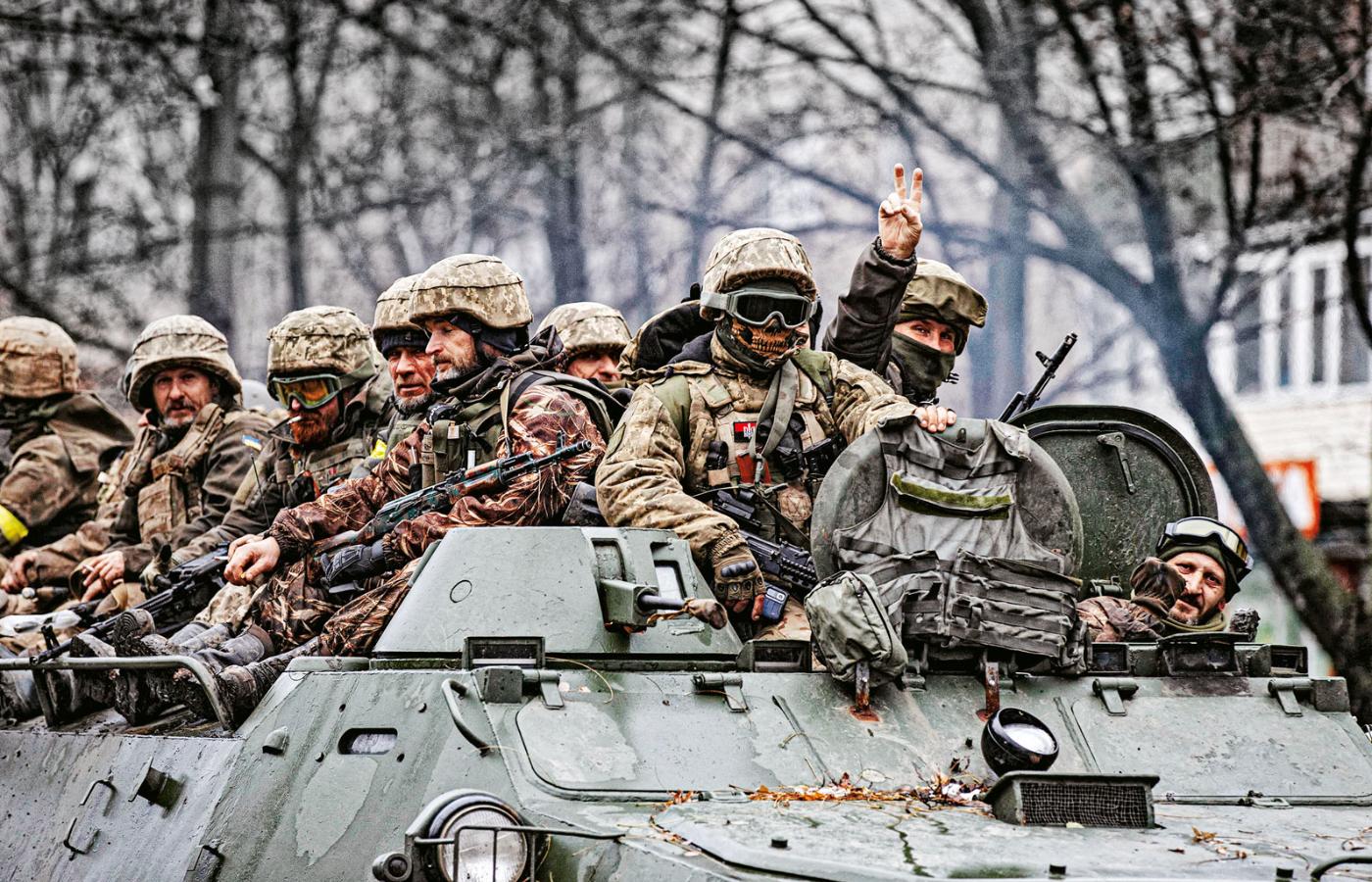 Ukraińscy żołnierze podczas mobilizacji wojskowej w Bachmucie.