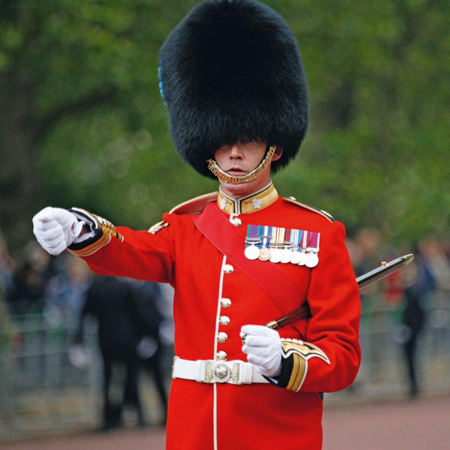 Brytyjski gwardzista, parada w Londynie z okazji urodzin ­królowej Elżbiety II.