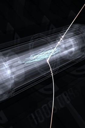 Wizualizacja wnętrza tzw. pułapki Penninga. Falujące niebieskie linie pokazują atomy antywodoru utrzymywane w polu magnetycznym. Biały ślad to efekt anihilacji atomów po zetknięciu się z materią ścian pułapki.