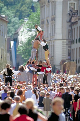 i linoskoczków muszą być prawdziwe.