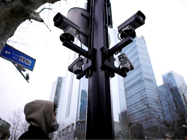 Kamery kontrolujące ruch w Szanghaju.