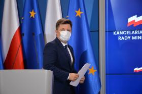 Minister Dworczyk solennie przyrzekł, że celem programu jest stworzenie punktów szczepień w każdej gminie.