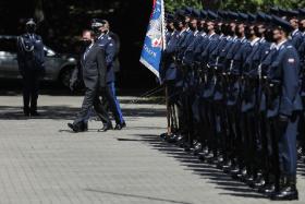 Władza robi wszystko, żeby policjanci funkcyjni i szeregowi czuli się dowartościowani.