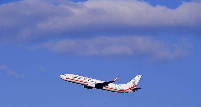 Rządowy boeing „Józef Piłsudski” startuje z lotniska w Warszawie.