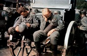Żołnierze niemieccy w Paryżu, czerwiec 1940 r. Bez narkotyków masowo wydawanych atakującym oddziałom blitzkrieg byłby prawdopodobnie niemożliwy.