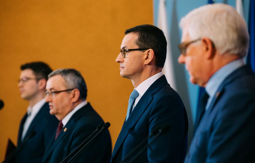 Konferencja prasowa premiera Mateusza Morawieckiego, ministra spraw zagranicznych Jacka Czaputowicza oraz ministra infrastruktury Andrzeja Adamczyka