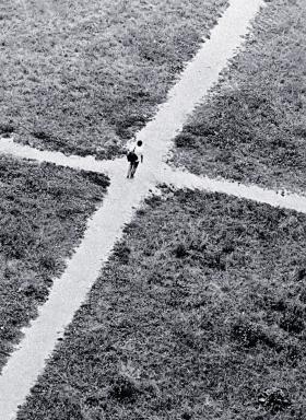 Fotografując politykę Erazm Ciołek czasami, ale nie za często, pozwalał sobie na odrobinę poezji.