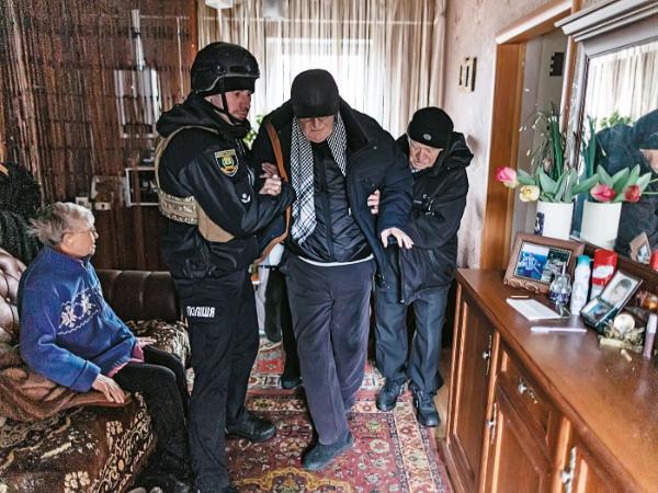 W Kijowie nawet 60 proc. gospodarstw domowych było pozbawionych energii, a setki tysięcy mieszkańców opuściło stolicę.