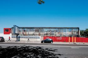 Na Biennale Architektury w Wenecji Francuzi pokazali aż 50 społecznych realizacji z małych miasteczek w całym kraju.