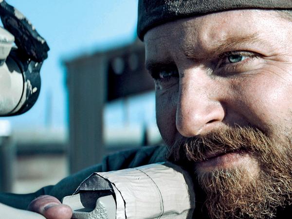 Bradley Cooper w roli snajpera Kyle'a - kandydat do Oscara.