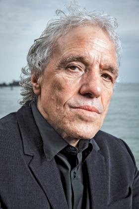 Abel Ferrara – ur. 1951 r., niezależny reżyser, aktor, scenarzysta, producent, jeden z najbardziej kontrowersyjnych i bezkompromisowych twórców amerykańskich.