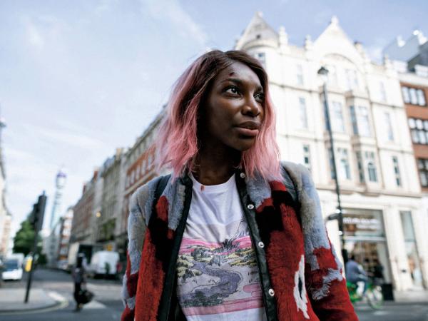„Mogę cię zniszczyć”, scen. Michaela Coel