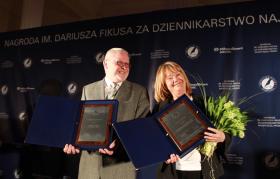Joanna Solska i Leszek Będkowski ze statuetkami Nagrody Fikusa 2012