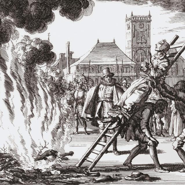 Ilustracja z XVI wieku z Holandii przedstawia kobietę, która za chwilę spłonie na stosie.