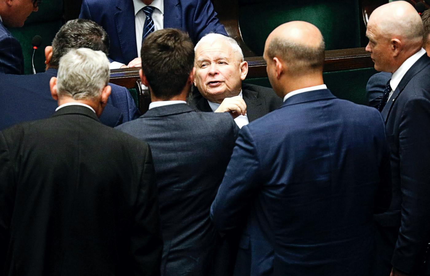 Kaczyński w kupowaniu sejmowego poparcia będzie zapewne bardziej bezwzględny niż kiedykolwiek, bo wie, że tym razem litości nie będzie.