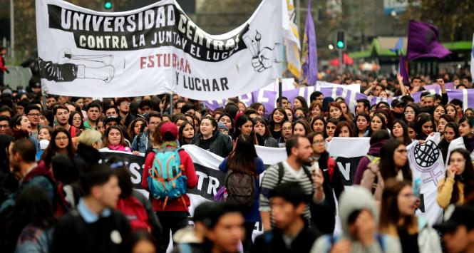 Protesty trwają od maja w całym Chile.