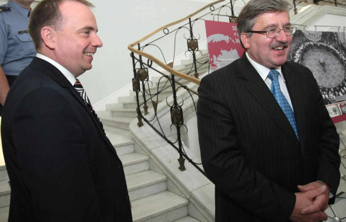 Jerzy Smoliński i Bronisław Komorowski w Sejmie, czerwiec 2009 r.