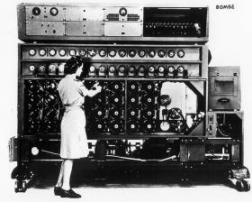 Tzw. bomba Turinga. Maszyna dekodująca dane z Enigmy, skonstruowana na przełomie lat 30. i 40. XX w.