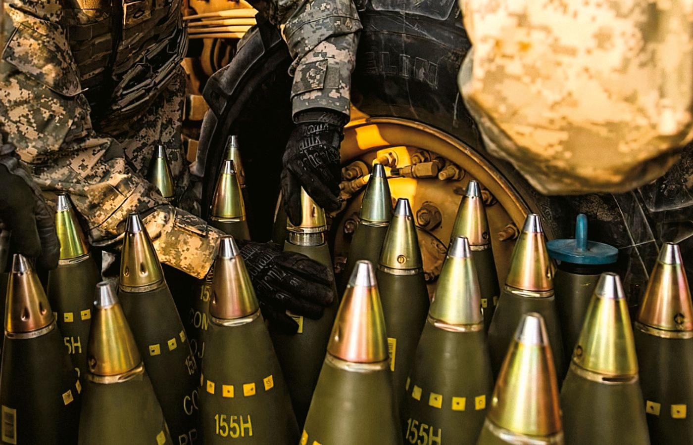USA dostarczają Ukrainie dwa razy więcej broni i sprzętu niż pozostałe państwa NATO.