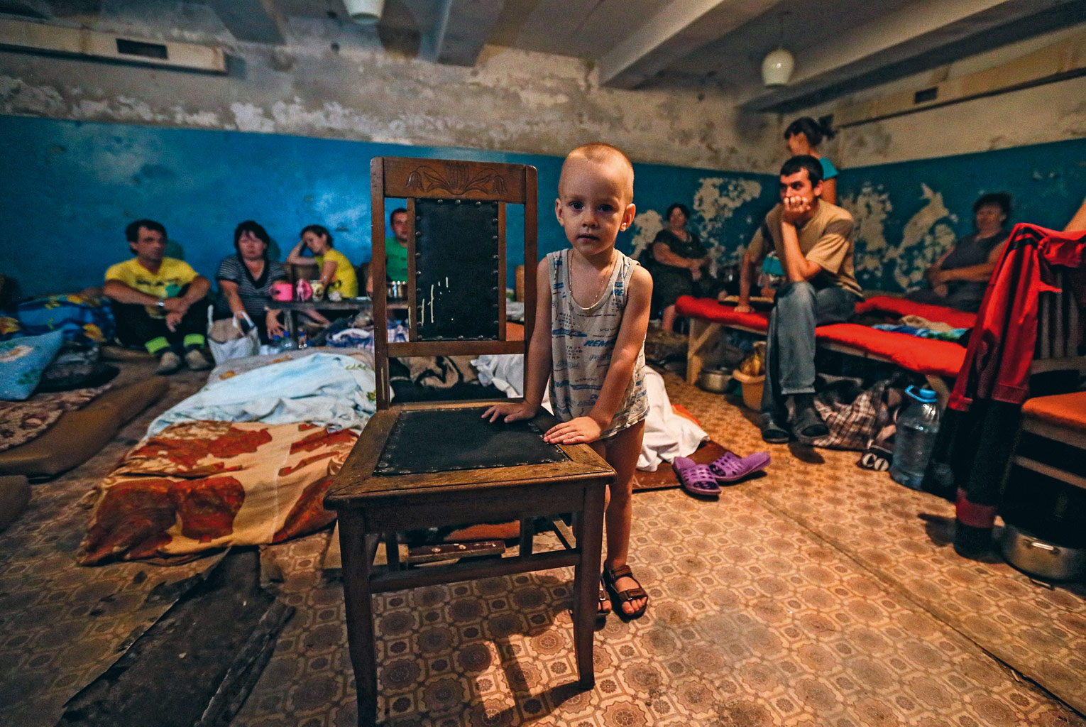 Дети донбасса в подвале. Украина 2014 дети Донбасс в подвалах. Дети Донбасса в бомбоубежище.