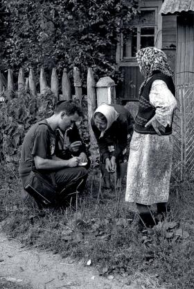 Badania terenowe wśród miejscowej ludności, lata 90.