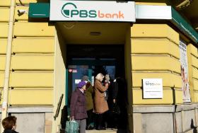 Przymusową restrukturyzację banku PBS zarządził i przeprowadził Bankowy Fundusz Gwarancyjny.
