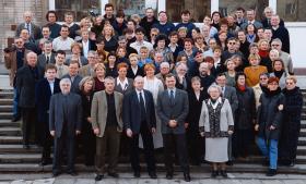 A to redakcja POLITYKI w 2001 r.